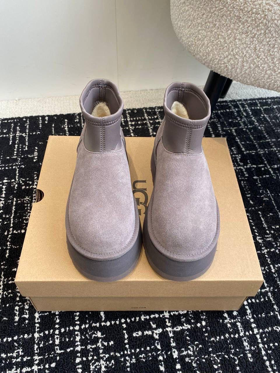 UGG CLASSIC MINI DIPPER