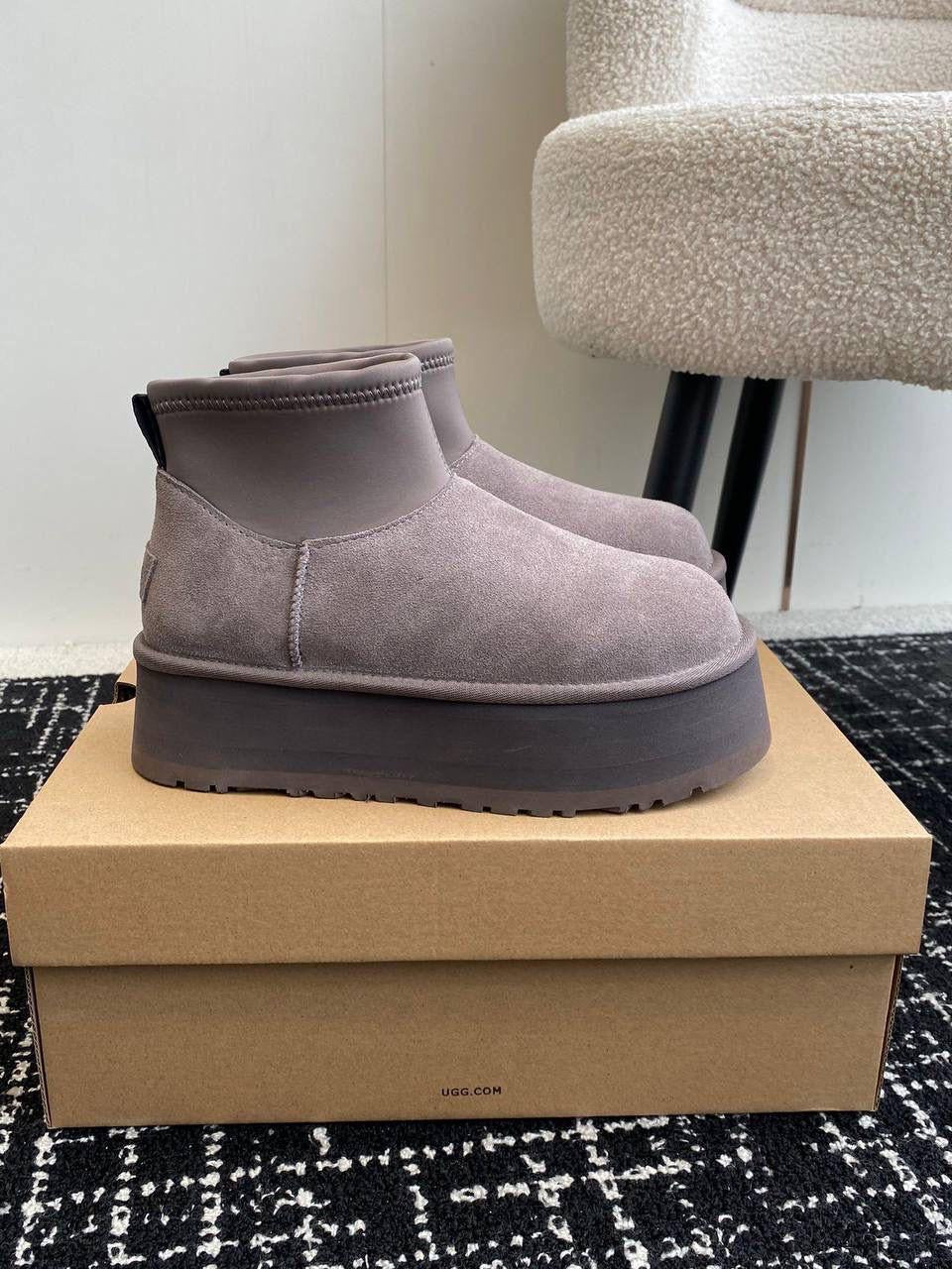 UGG CLASSIC MINI DIPPER